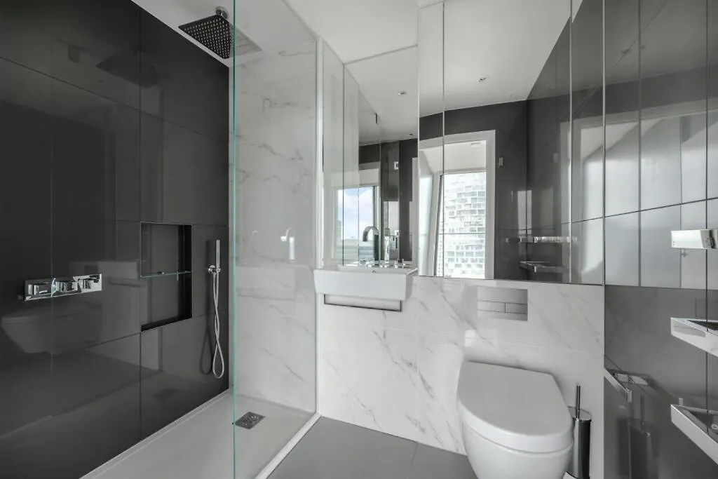 Two Bedroom High View Apartment London United Kingdom